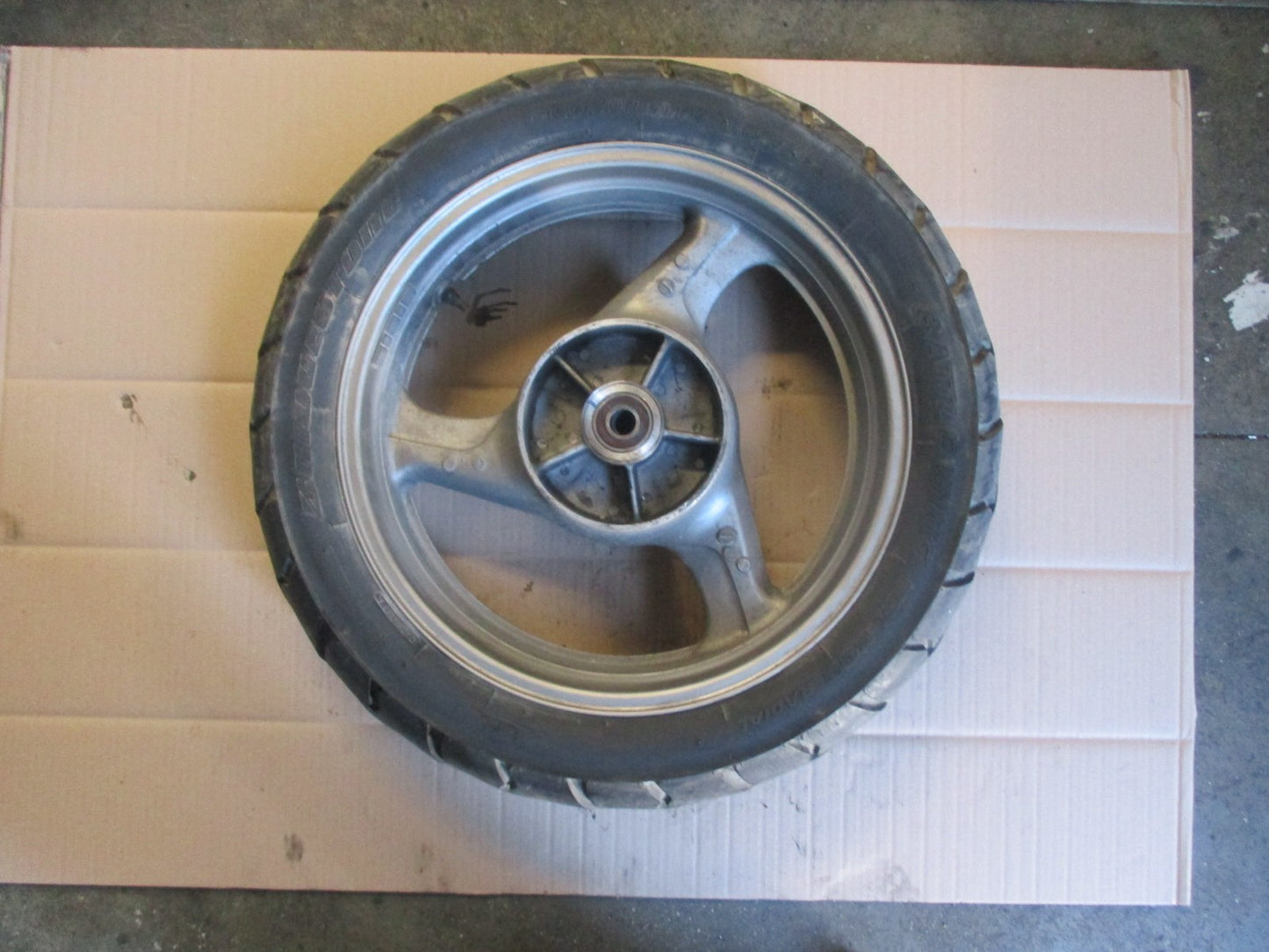Roue arrière avec pneu bon état pour Honda 1000 XLV Varadéro - SD01 - 1999/2002