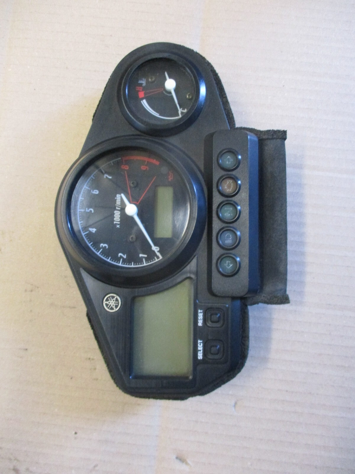 Bloc compteur pour Yamaha 900 TDM - RN081 - 2002 / 2005
