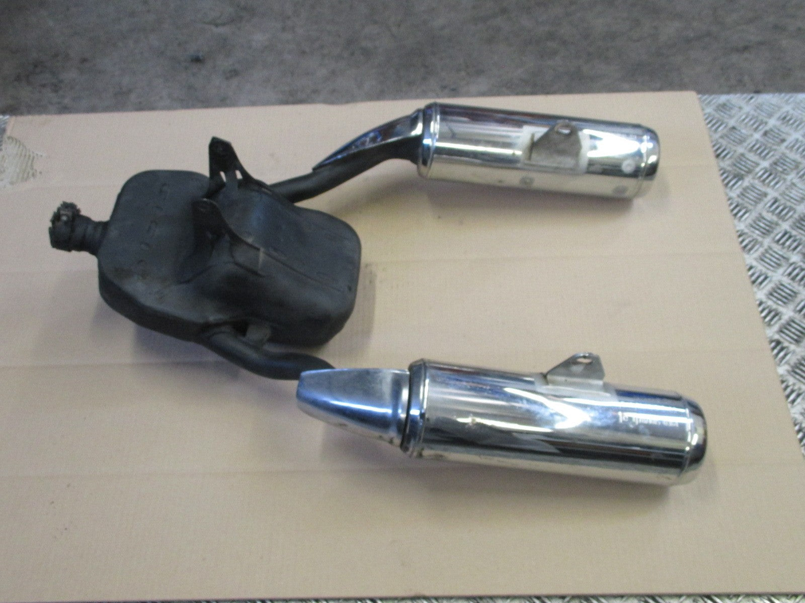 Silencieux d'origine + marmitte pour Yamaha 850 TDM - 3VD - 4TX