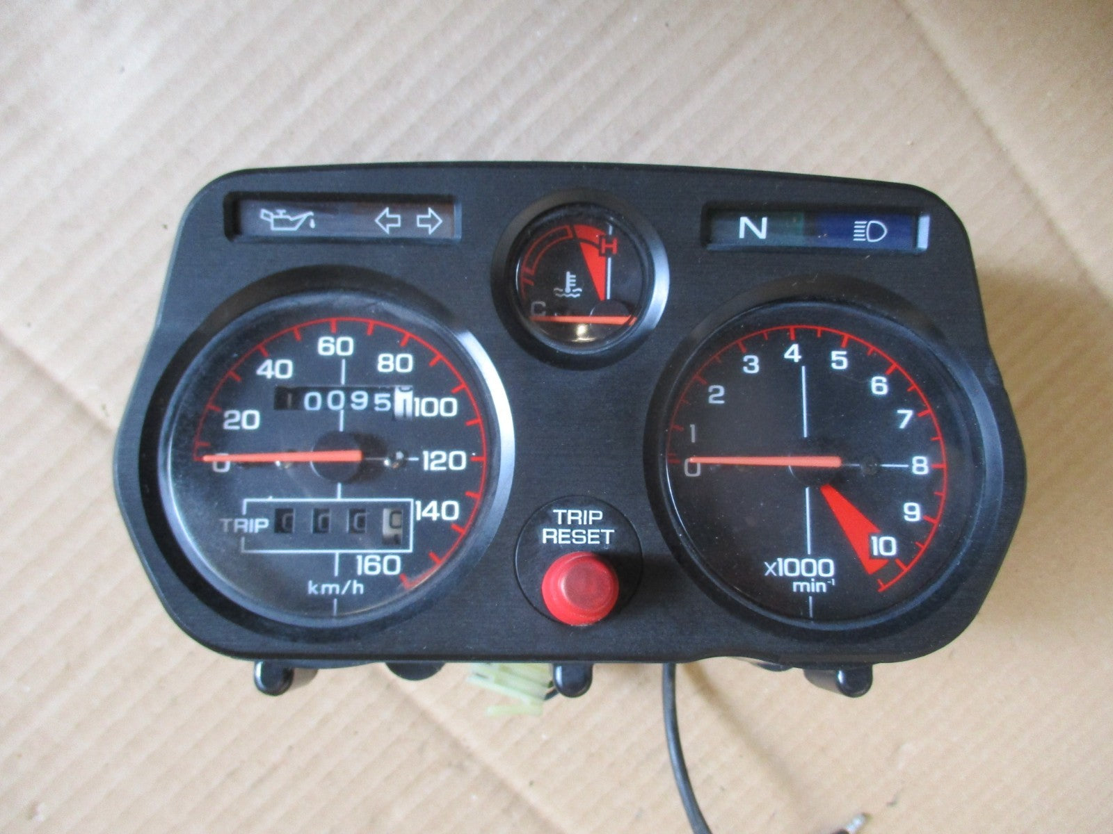 Bloc compteur - compte tours 10095 kms pour Honda 125 MTX - MTXR - TC02