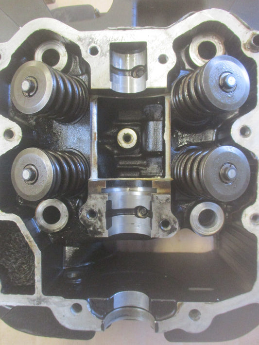 Culasse + arbre à cames + cache culbuteurs équipé Suzuki 800 DR - SR42A - SR43A