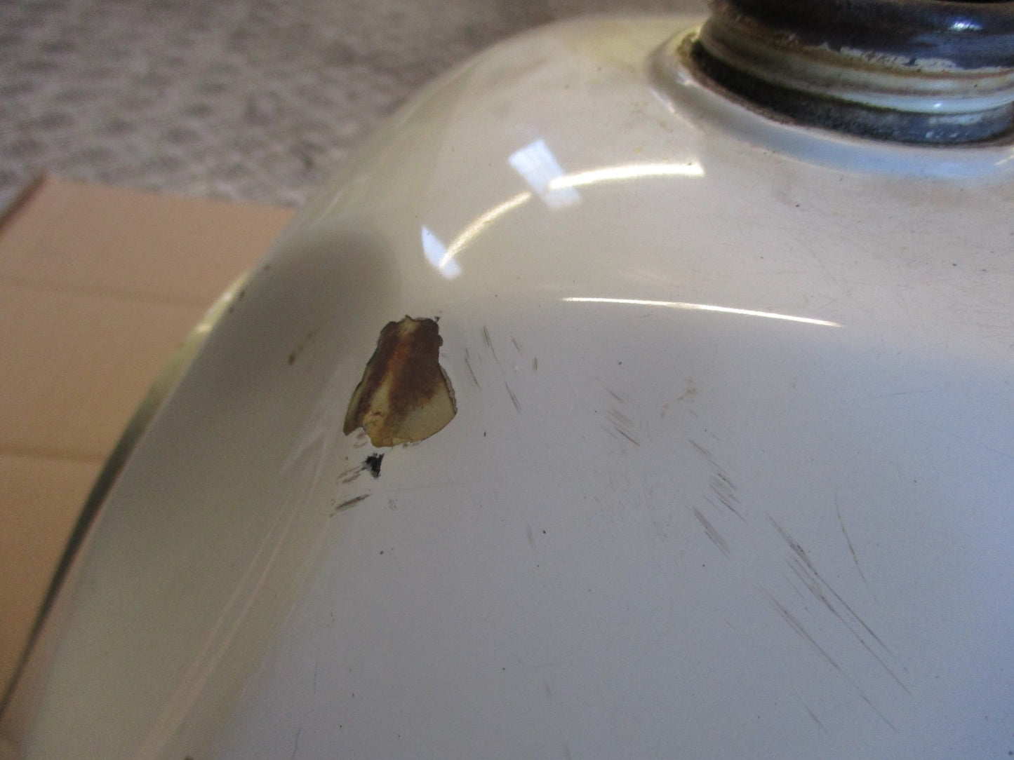 Réservoir d'essence pour Suzuki 600 DR - 650 DR - SN41A - SP41A