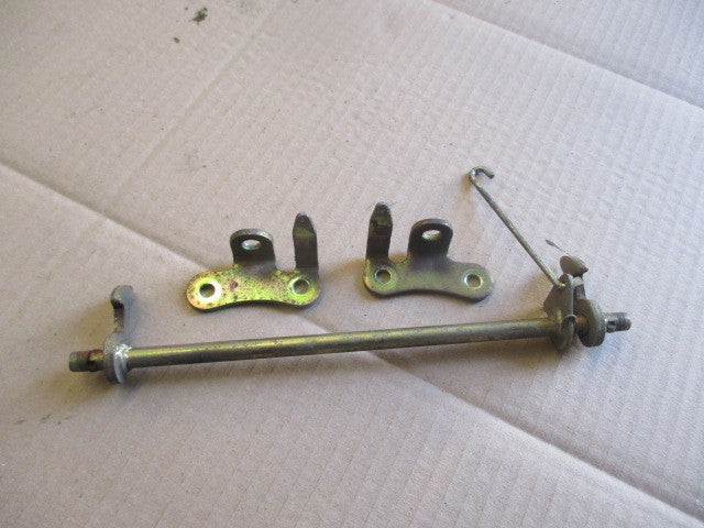 Fixations de selle pour Yamaha 125 TDR modèle 4FU / 5AE