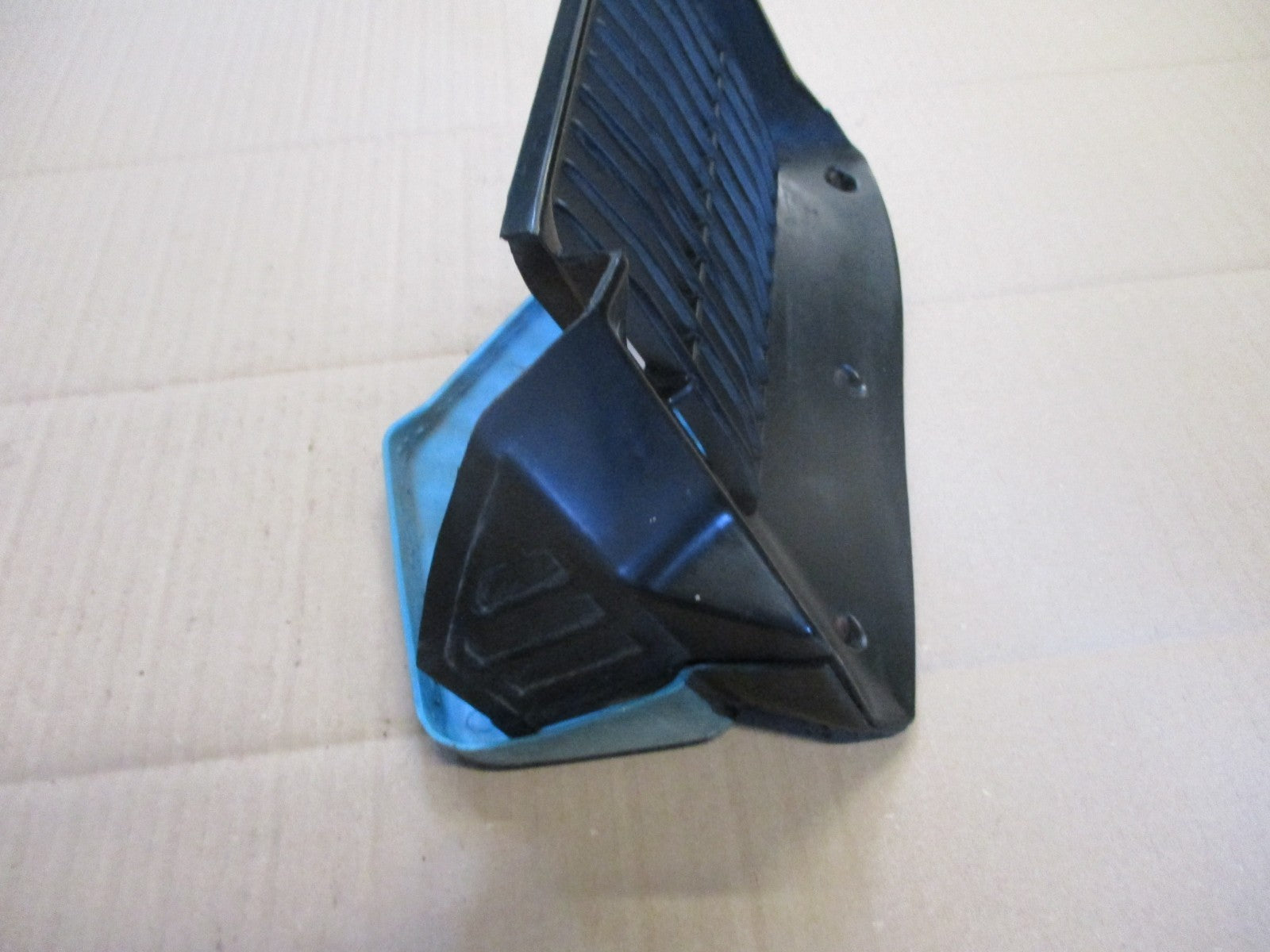 Ouie de radiateur  pour Yamaha 125 DTLC - 10V