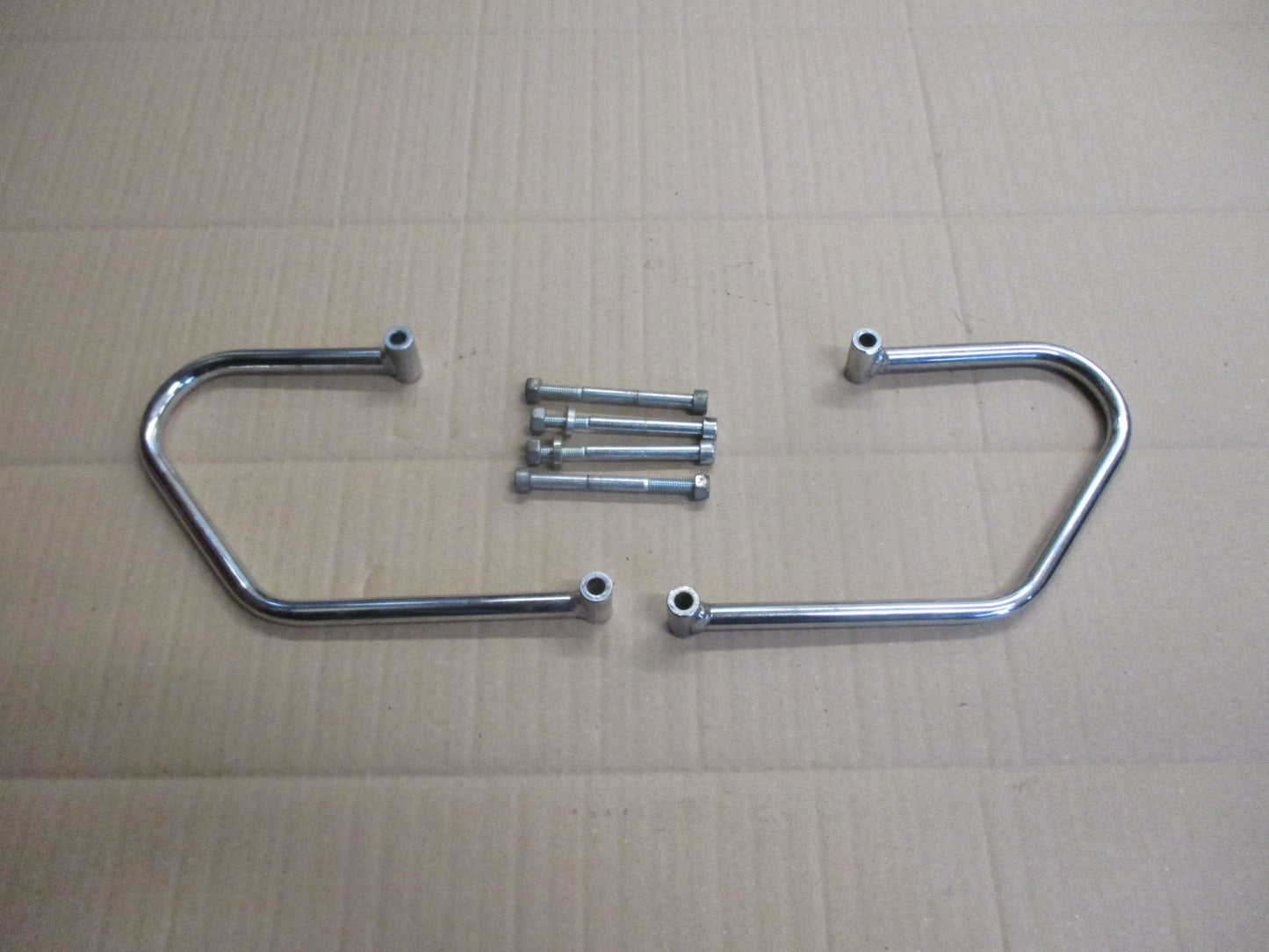 Supports sacoches pour Suzuki 125 GZ Marauder