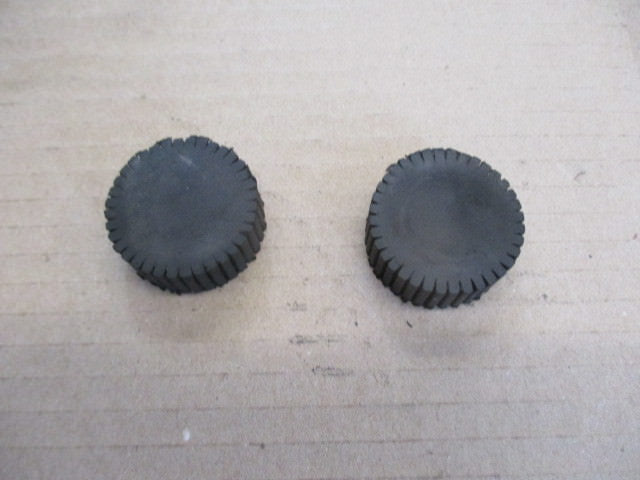 Caoutchoucs avant de réservoir d'essence pour Suzuki 125 DR - SF43B