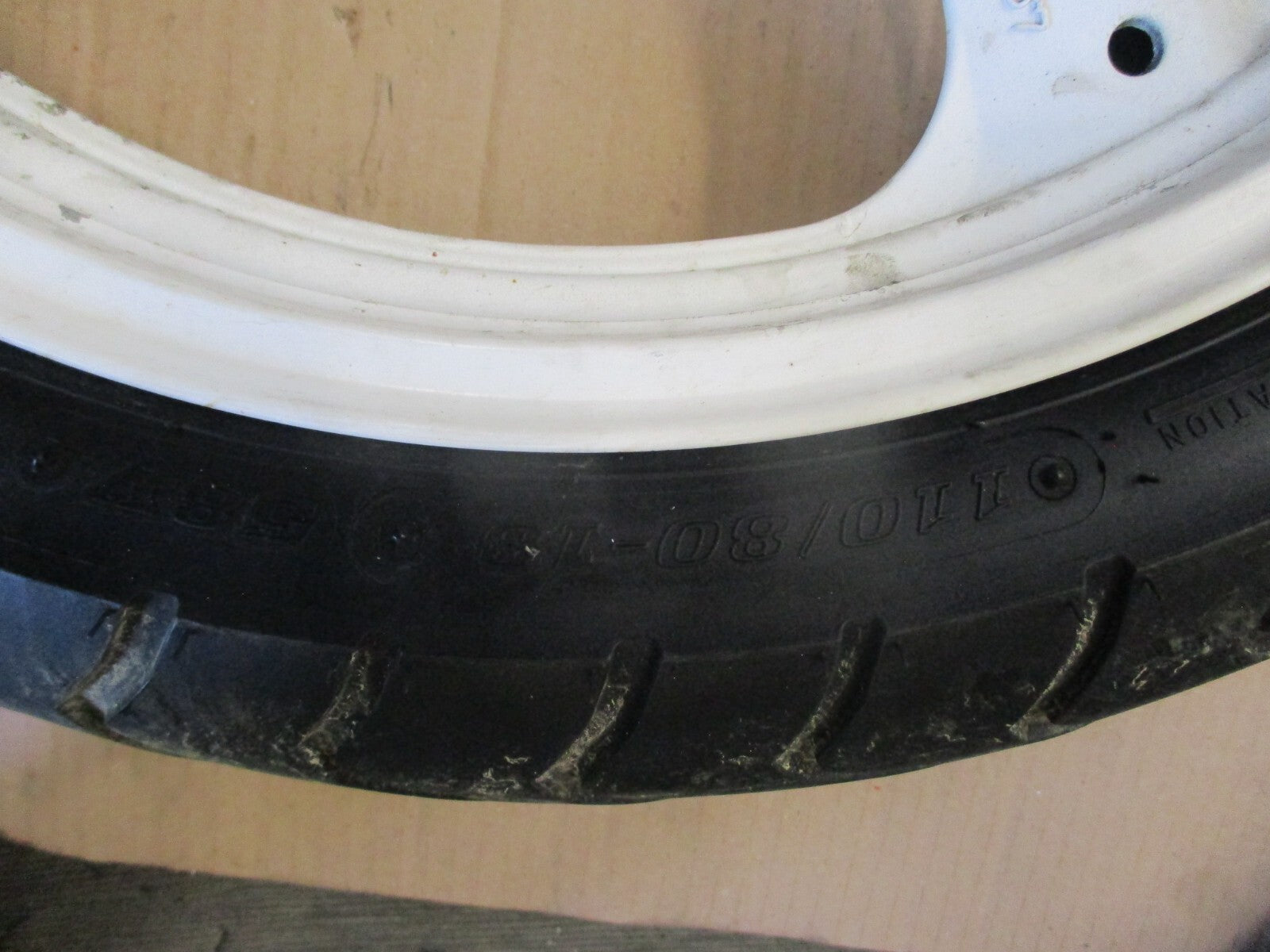 Roue arrière avec pneu DUNLOP Arrowmax ayant peu roulé pour Yamaha 125 TZR - 2RL