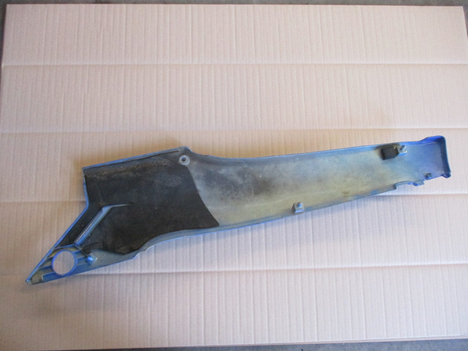 Cache latéral gauche pour Yamaha 125 TZR - 2RL