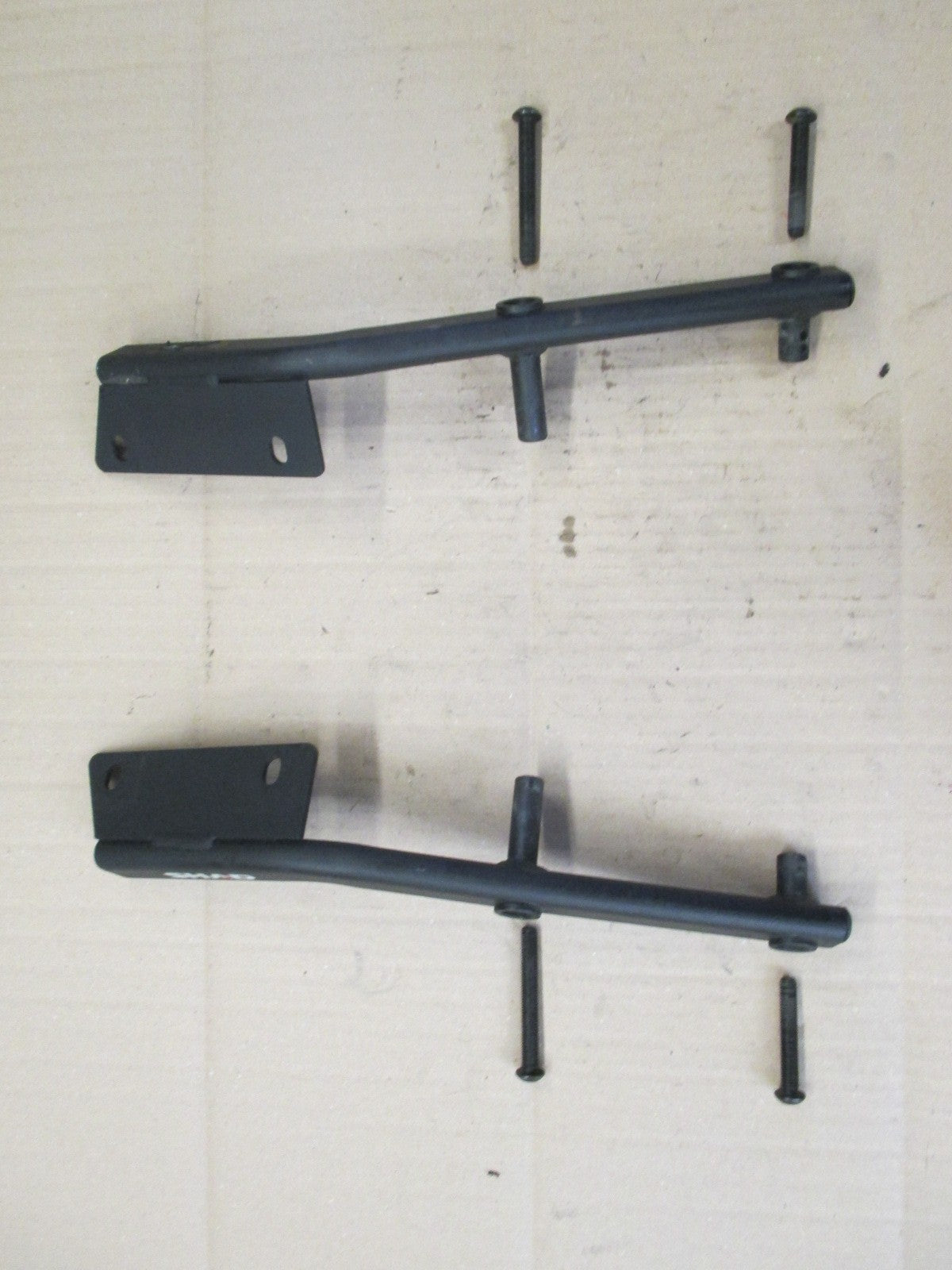 Porte bagage SHAD + vis pour Yamaha 600 XTE - 4PT - DJ02