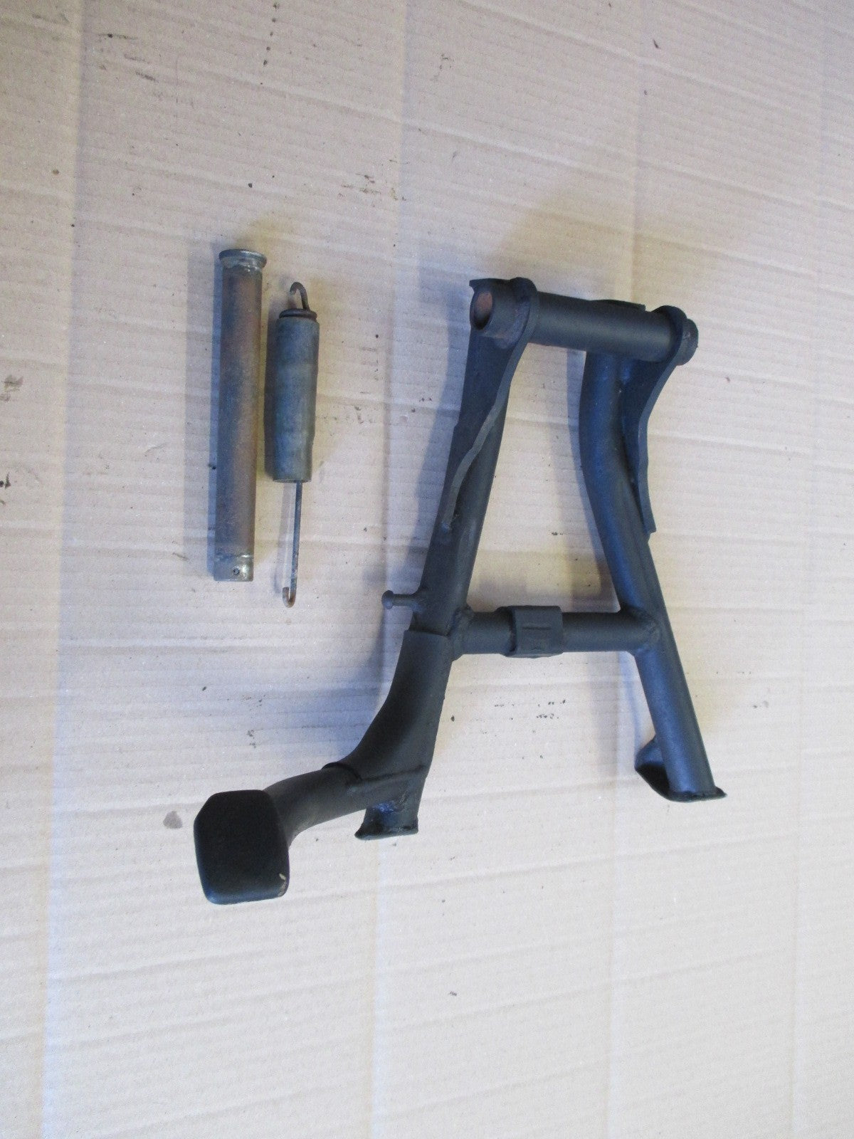 Béquille centrale pour Honda 650 NTV REVERE - RC33