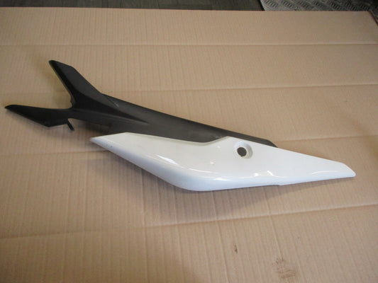 Cache arrière gauche pour Honda 125 CBR - JC50 - 2011 / 2018