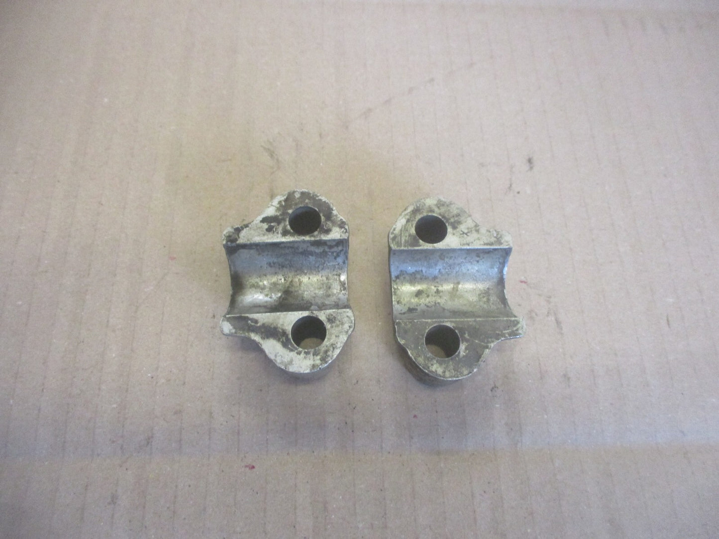 Demies coquilles de fourreaux de fourche pour Suzuki 125 GT