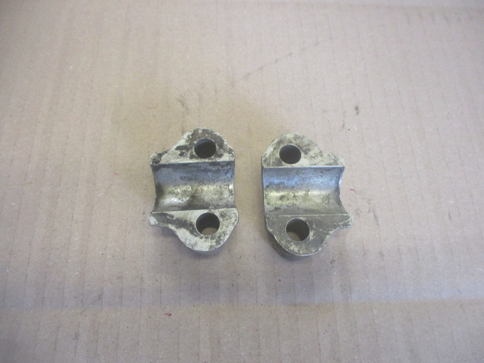 Demies coquilles de fourreaux de fourche pour Suzuki 125 GT