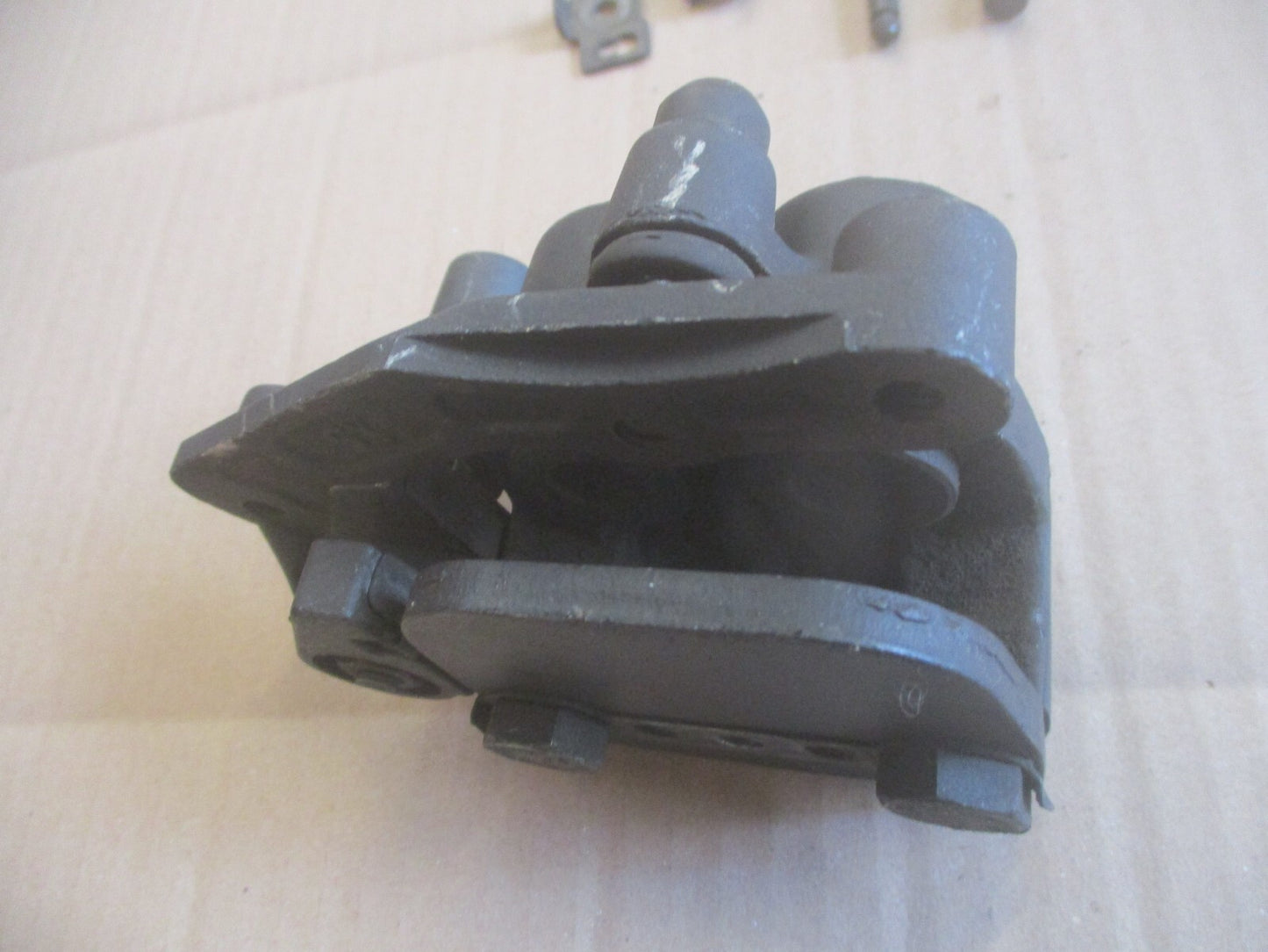 Etrier de frein avant pour Honda 125 MTX - MTXR - TC02