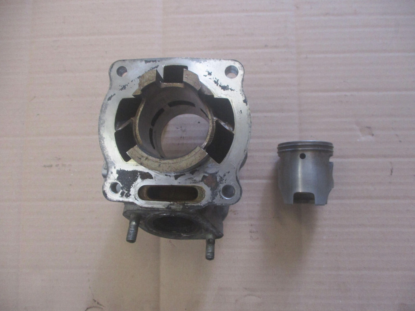 Cylindre / piston 3MB-00 Yamaha 125 TZR Belgarda 4DL - Derbi GPR 3SH - KTM LC2