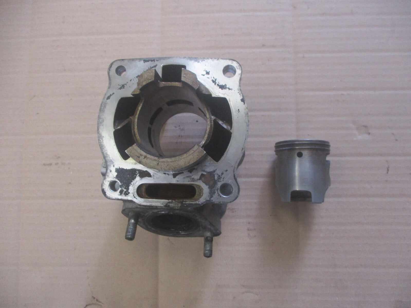 Cylindre / piston 3MB-00 Yamaha 125 TZR Belgarda 4DL - Derbi GPR 3SH - KTM LC2