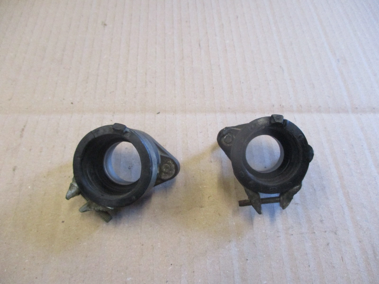 Pipes d'admission pour Honda 125 CBT - CB125T - 125 Twin