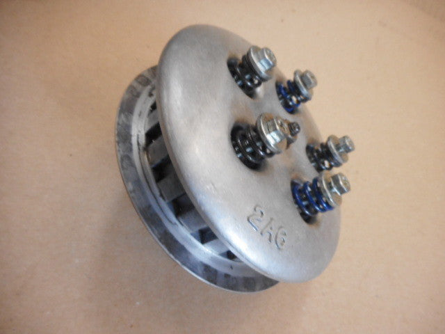 Noix + couvercle d'embrayage pour Yamaha 125 DTMX - 2A8