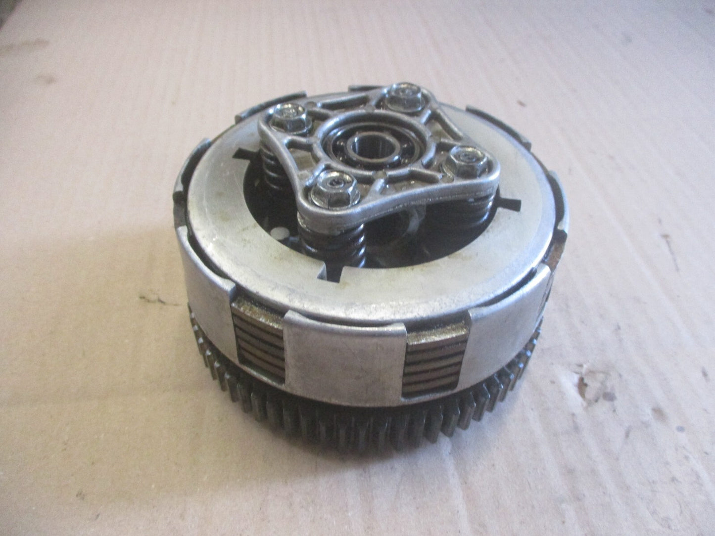 Embrayage pour Honda 125 CBT - CB125T - 125 Twin
