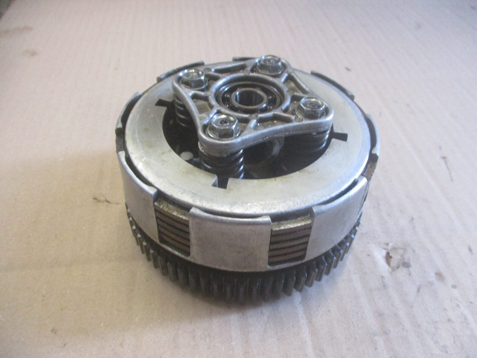 Embrayage pour Honda 125 CBT - CB125T - 125 Twin