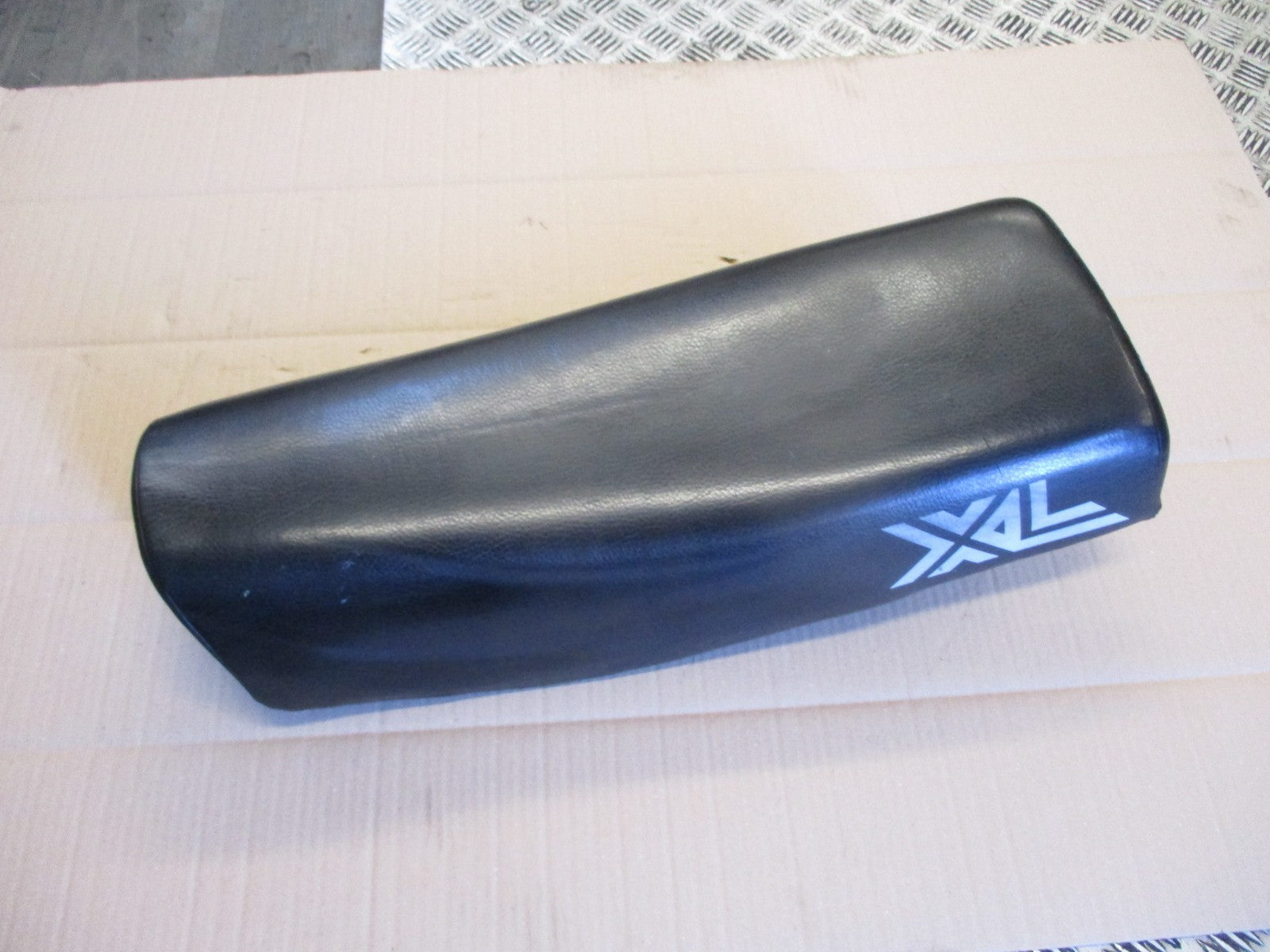Selle pour Honda 125 XLR - JD04