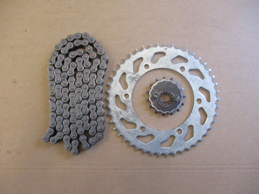 Kit chaîne pour Honda 650 NX Dominator - RD08A
