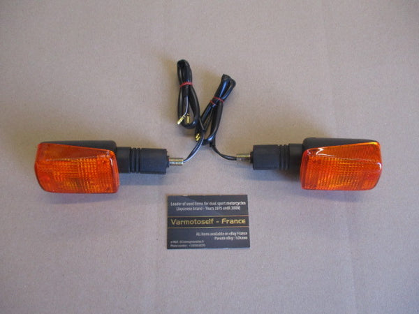 Clignotants NEUFS - tige courte - pour Suzuki 250 RGV