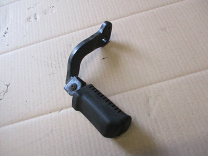 Cale pieds avant droit pour Yamaha 125 SR - 10F