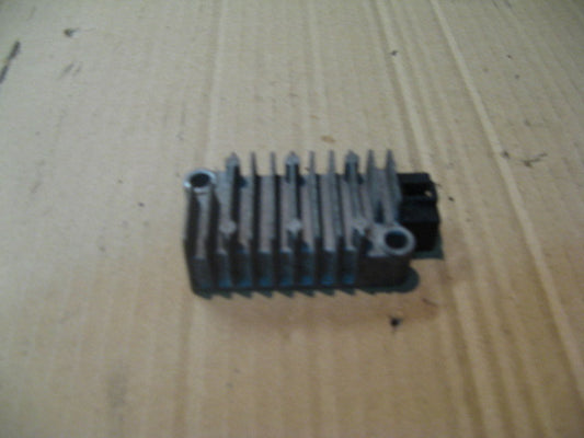 Régulateur pour Yamaha 850 TDM - 3VD