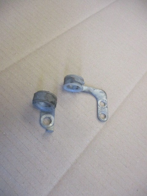 Guides de tuyauterie frein avant pour Suzuki 750 DR - 800 DR - SR41A - SR42A