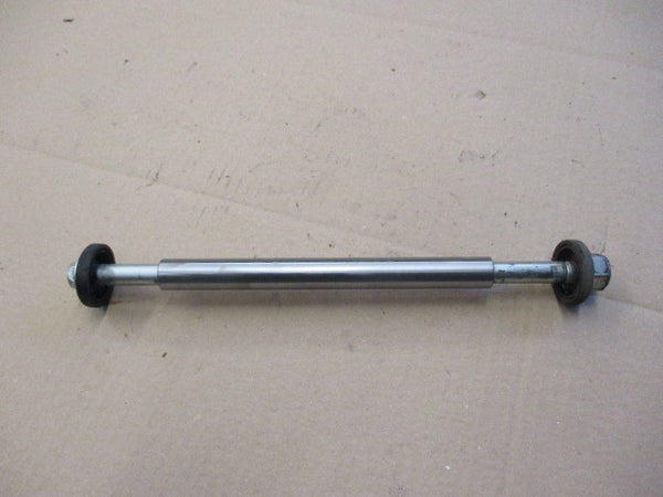 Axe de bras oscillant + entretoise + collerettes Honda 125 XLV - Varadéro - JC32