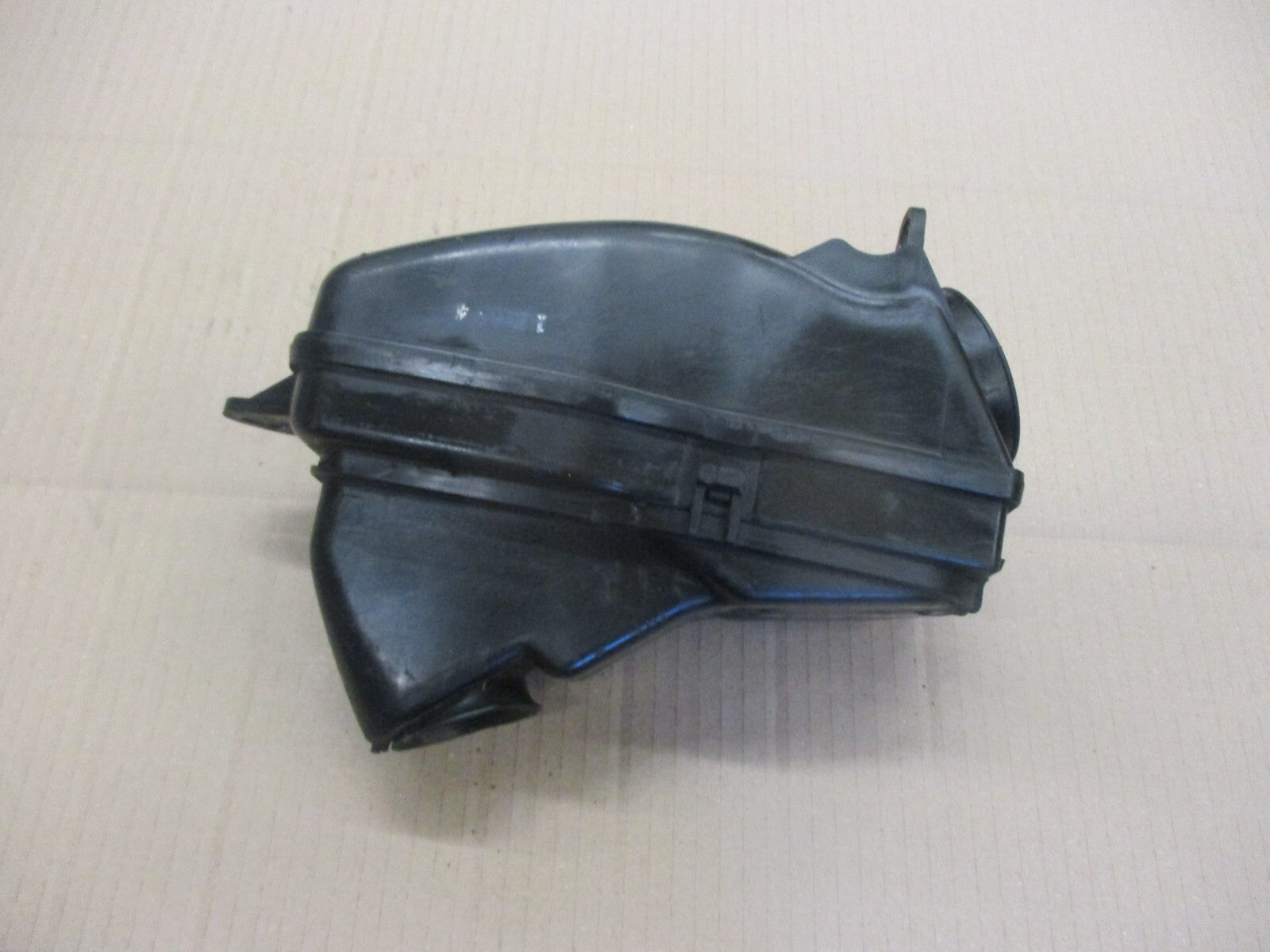 Boitier filtre à air avant pour Suzuki 1400 VS Intruder - VX51L