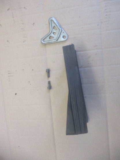 Patin de chaîne + fixation pour Yamaha 600 TTR - DJ01 - 1999