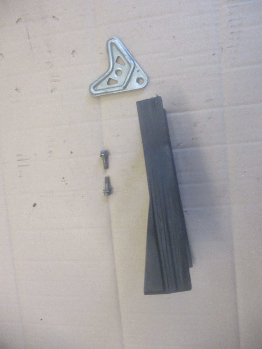 Patin de chaîne + fixation pour Yamaha 600 TTR - DJ01 - 1999