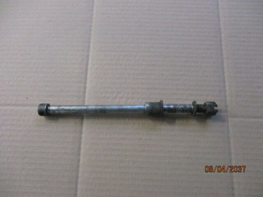 Axe de roue avant pour Suzuki 125 TS B - 1979
