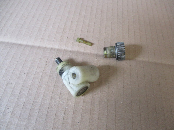 Raccord 90° pour cable de compteur pour Aprilia 125 Tuareg