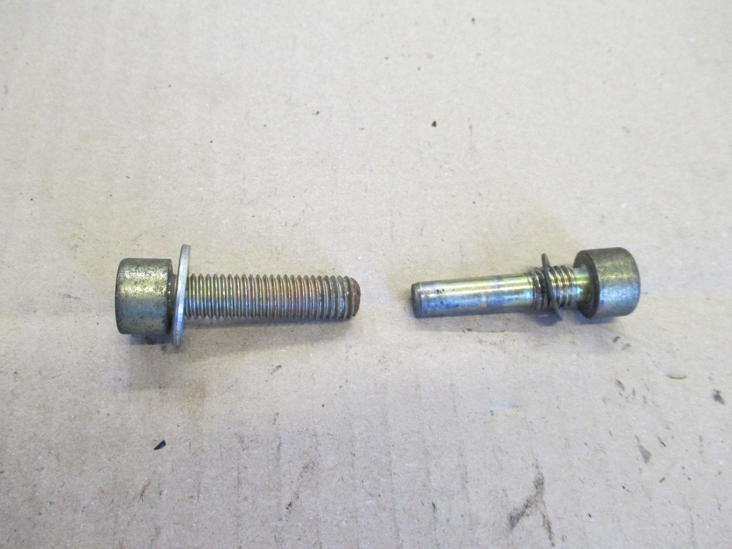 Vis de fixation étrier de frein avant pour Yamaha 125 Ténéré - BLG