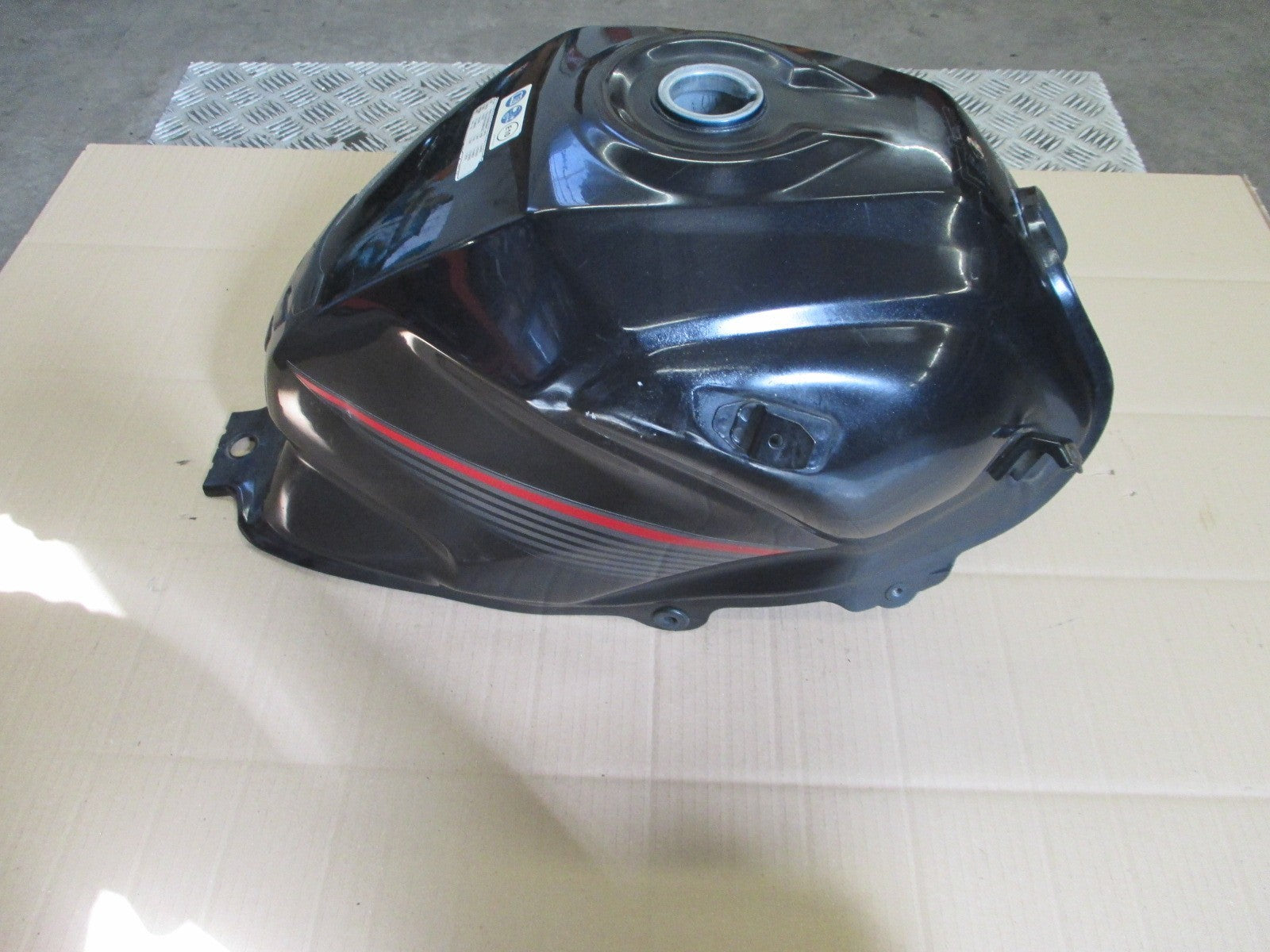 Réservoir d'essence pour Honda 125 CBF - JC74