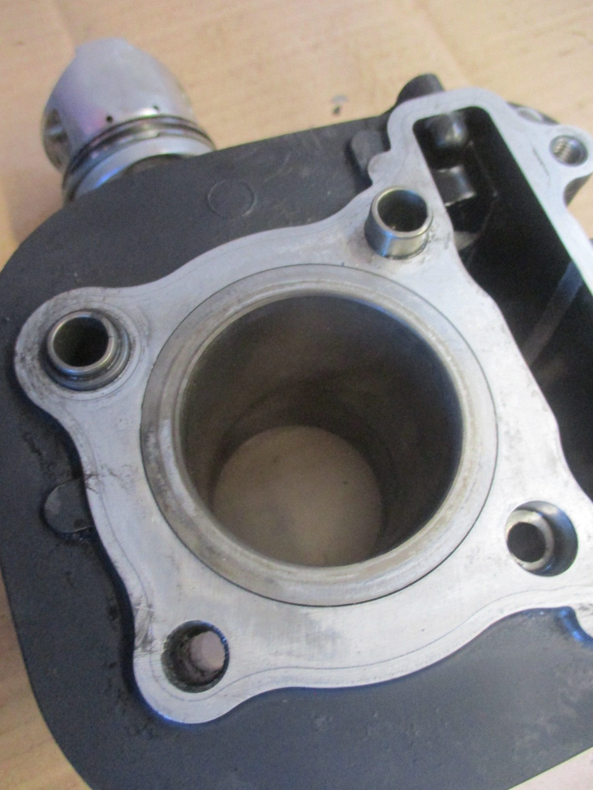 Cylindre / piston pour Yamaha  125 TW - DE01 - DE054