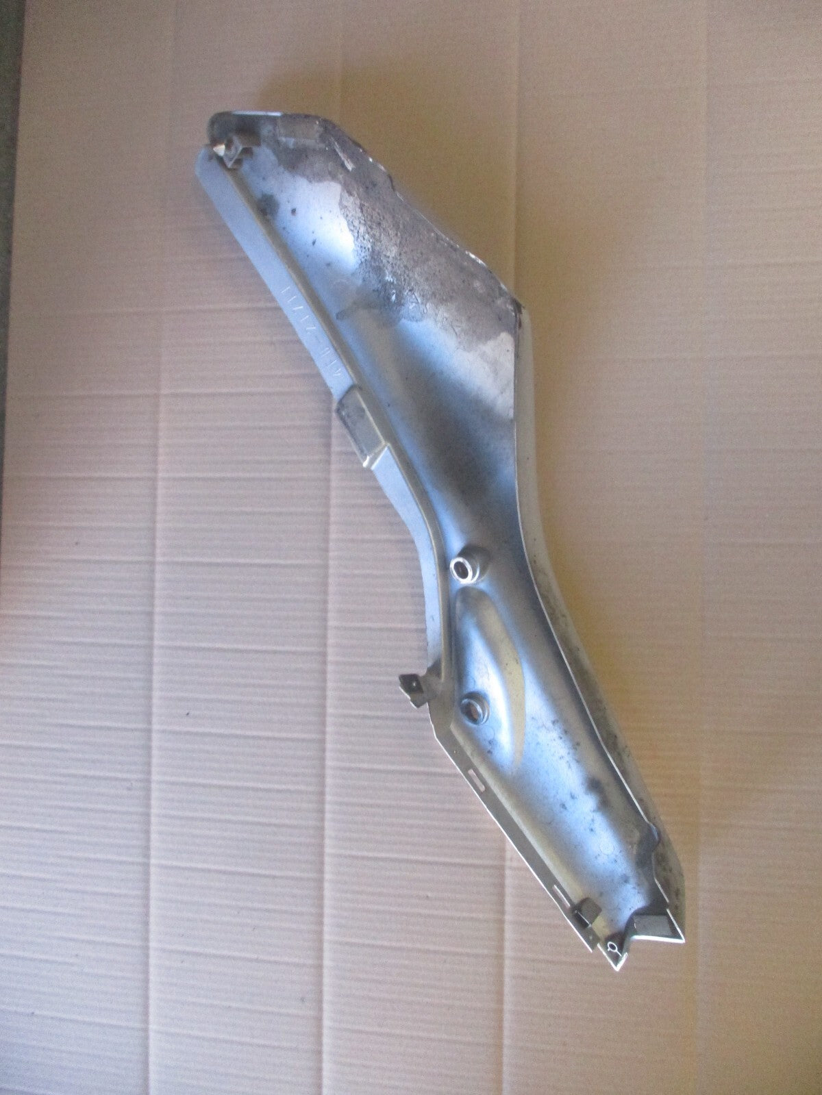 Cache latéral gauche pour Yamaha 125 TDR modèle 4FU / 5AE