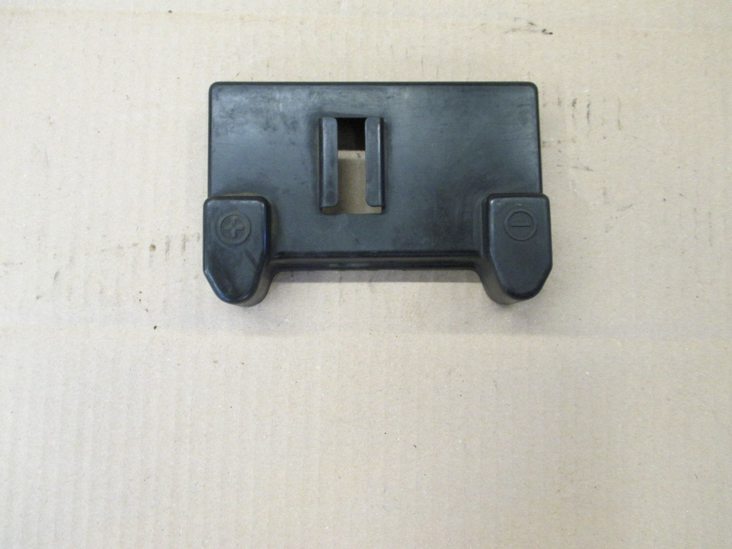 Cache supérieur de batterie pour Honda 750 VFR - RC36 - Phase 1 - 1990/1993