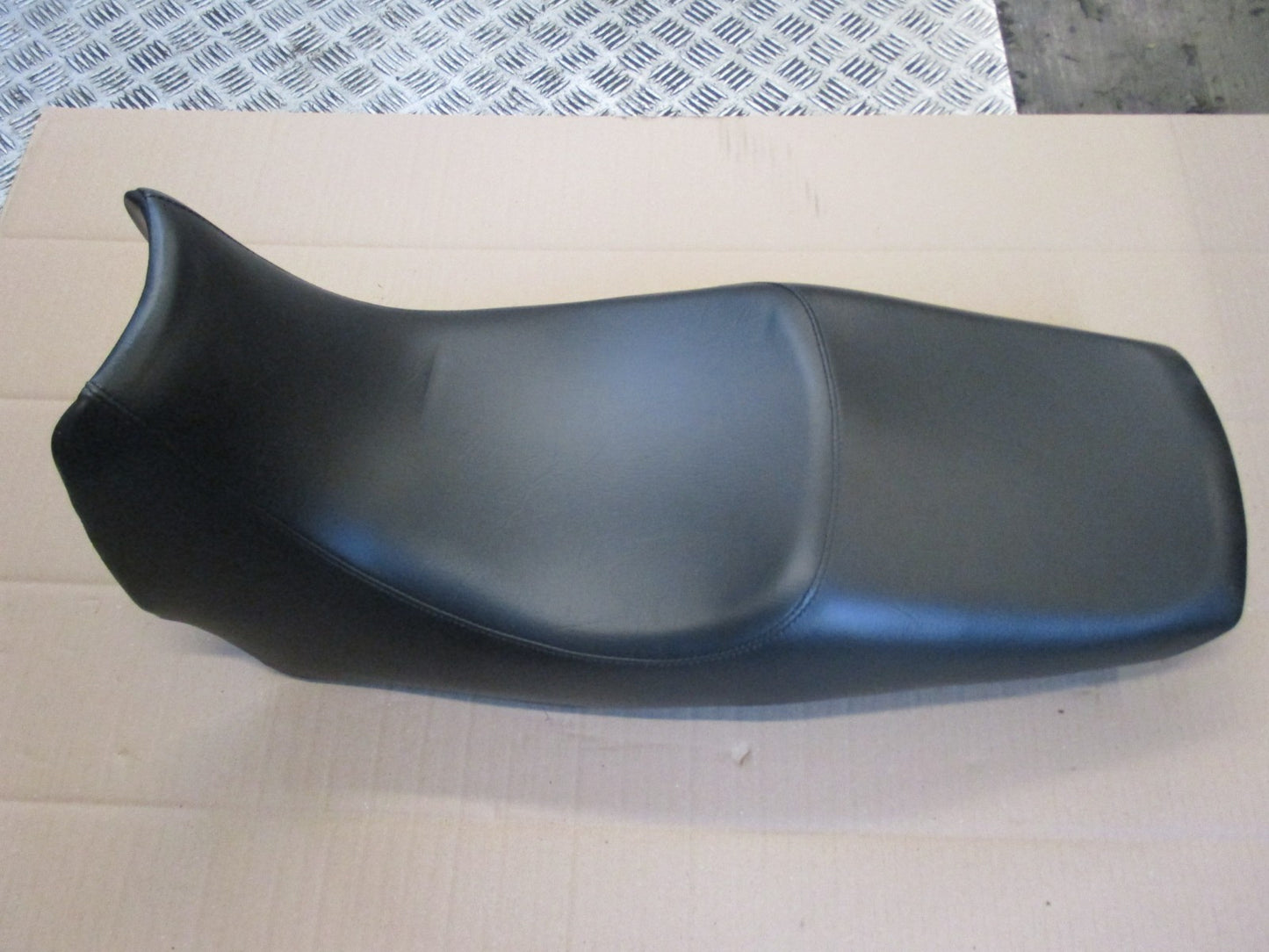 Selle refaite à neuf pour Yamaha 900 TDM - RN081 - 2002/2005