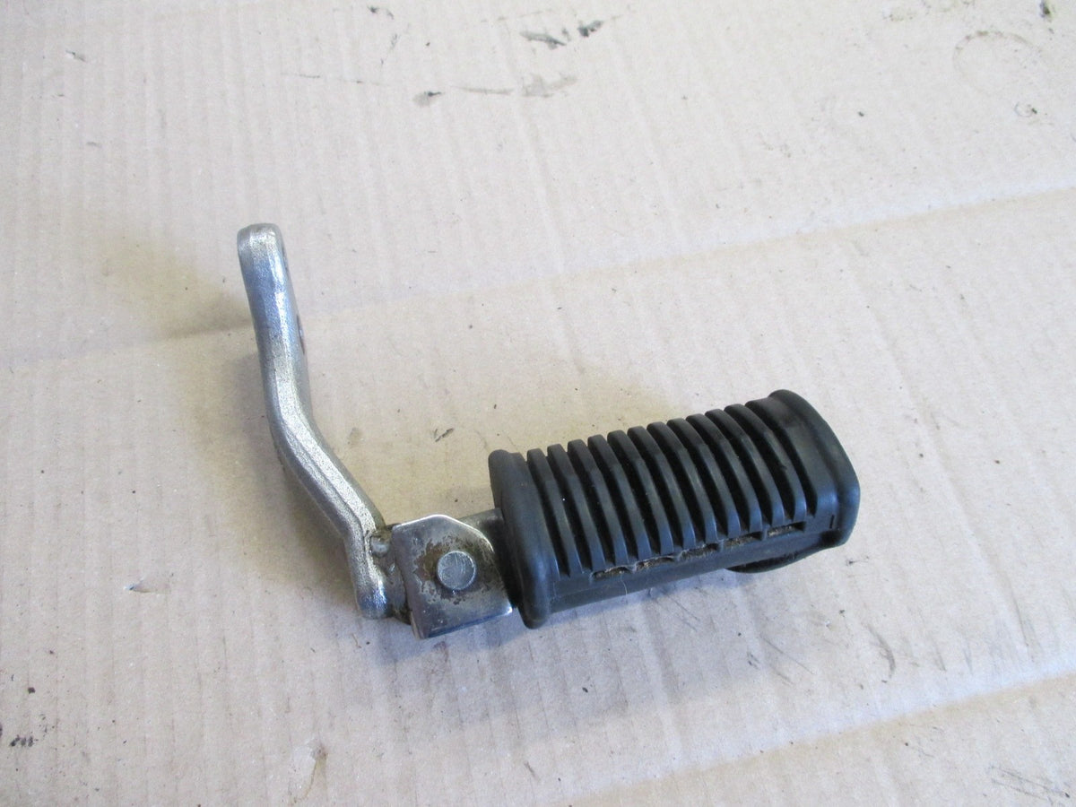 Cale pied avant gauche pour Suzuki 125 GN - NF41A