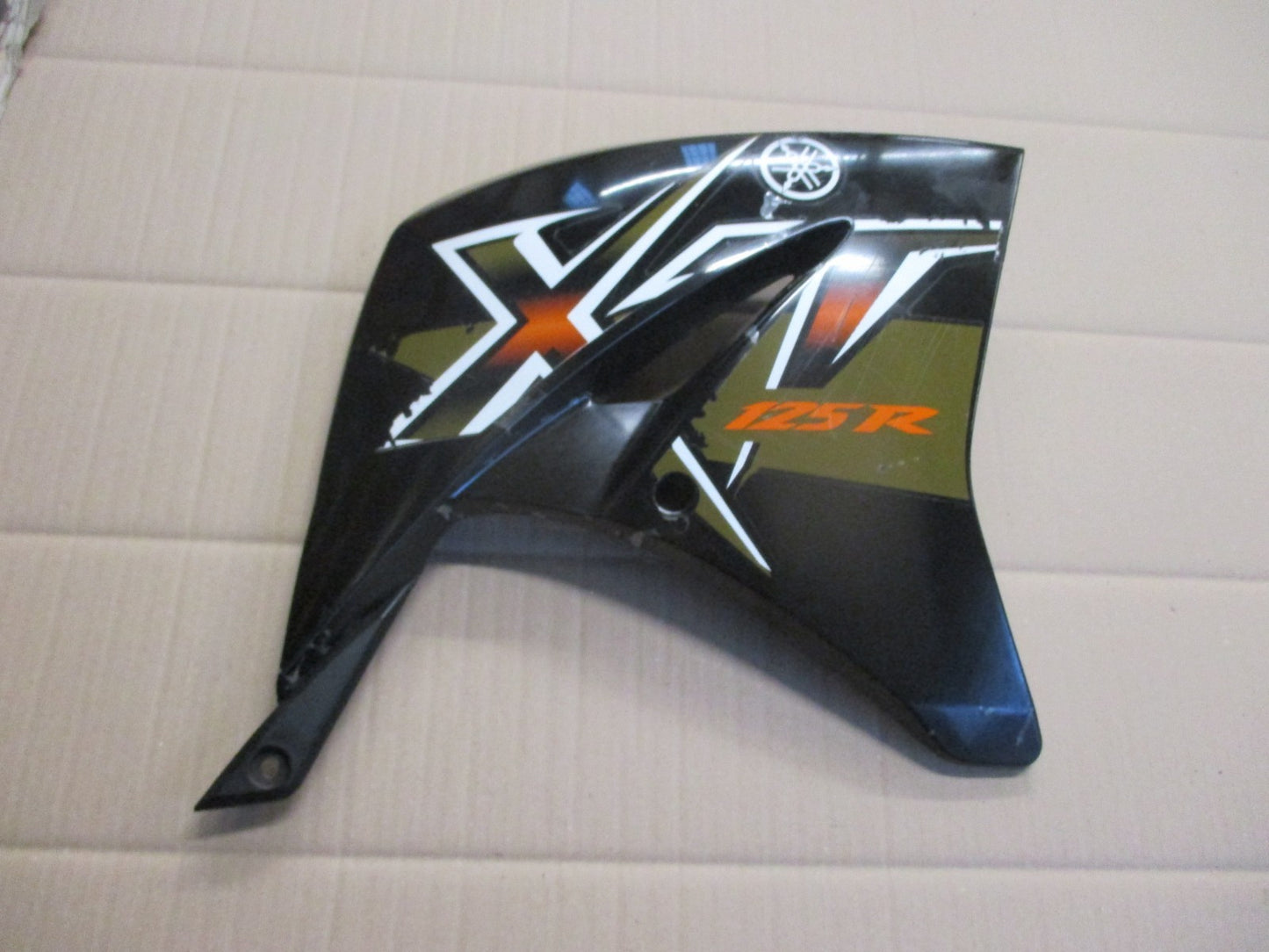 Flanc de réservoir droit pour Yamaha 125 XTX - XTR