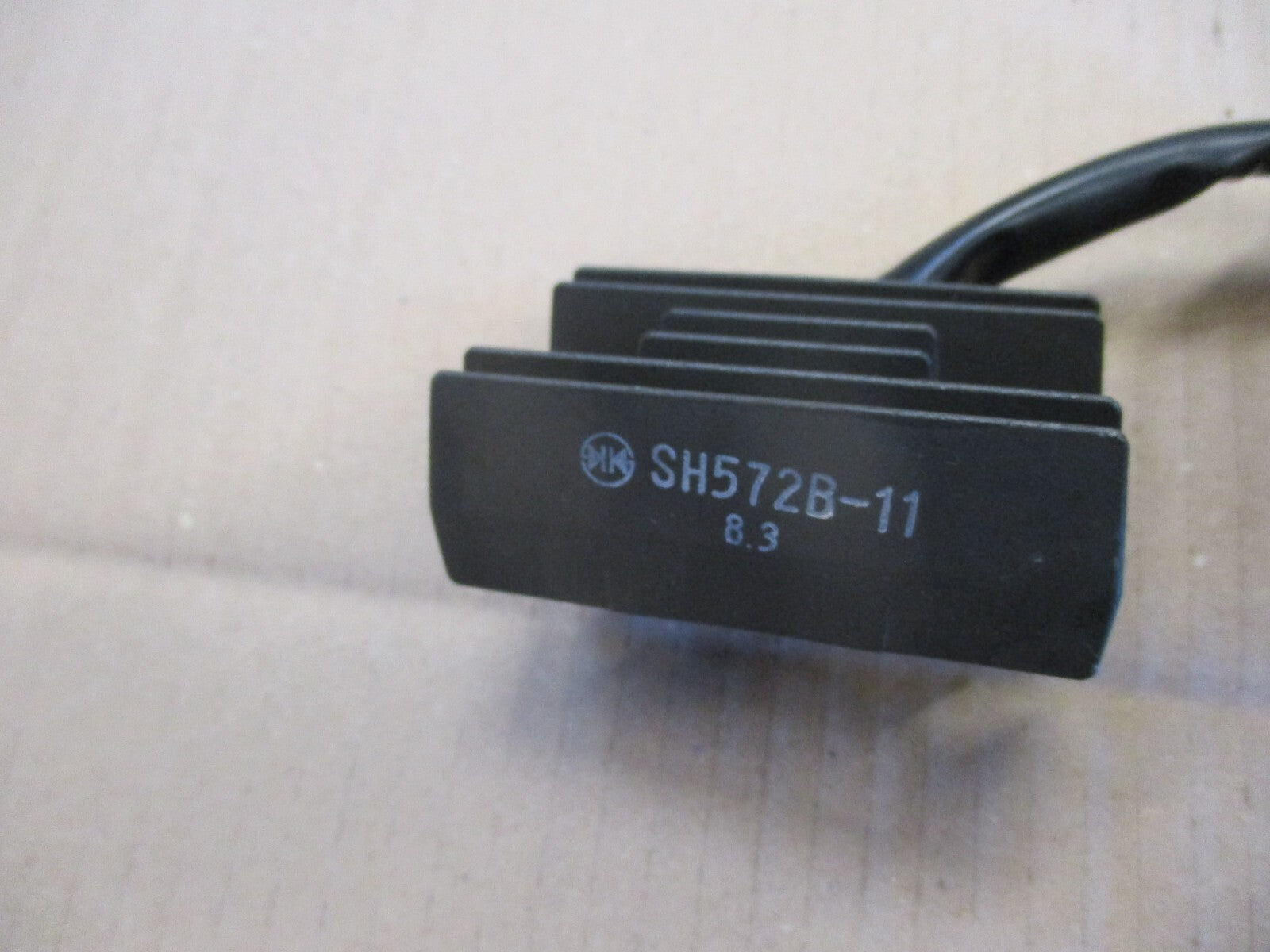 Régulateur SH572B-11 pour Honda 125 CLR - City Fly - JD18A