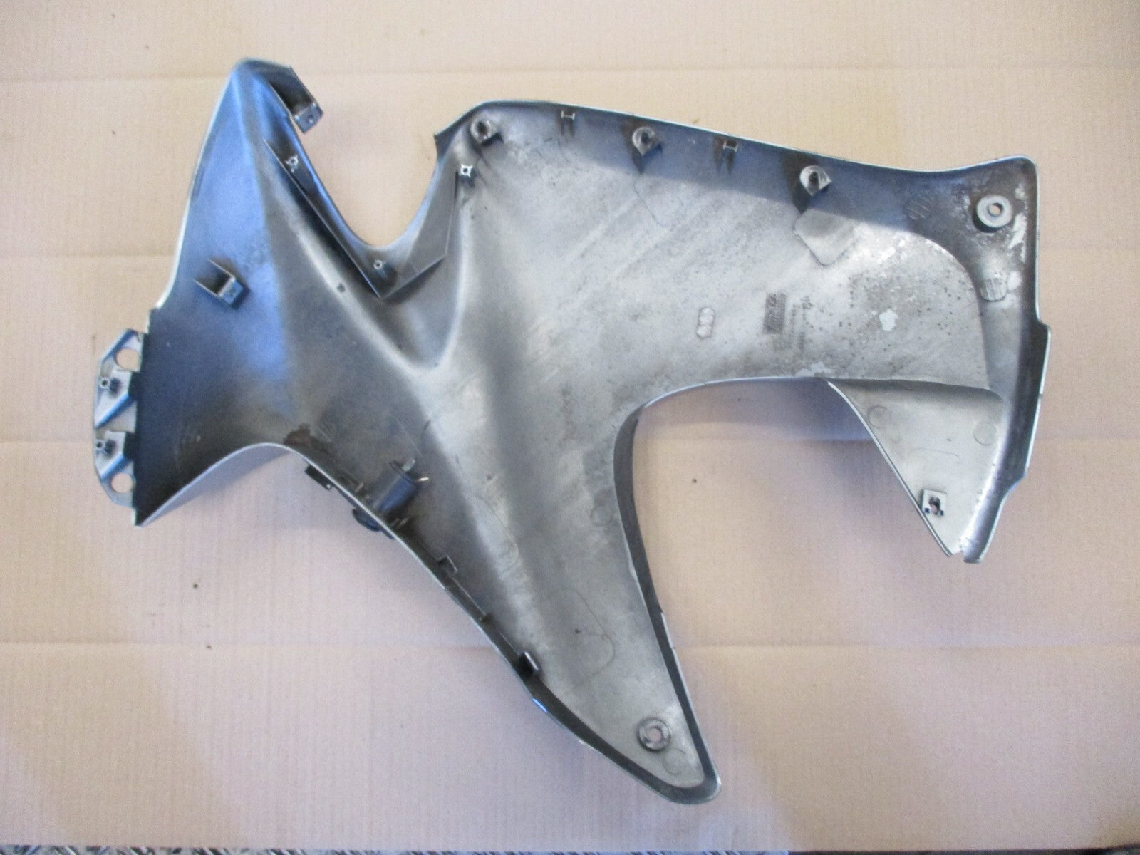 Flanc de carénage gauche pour Honda 125 XLV Varadéro - JC32
