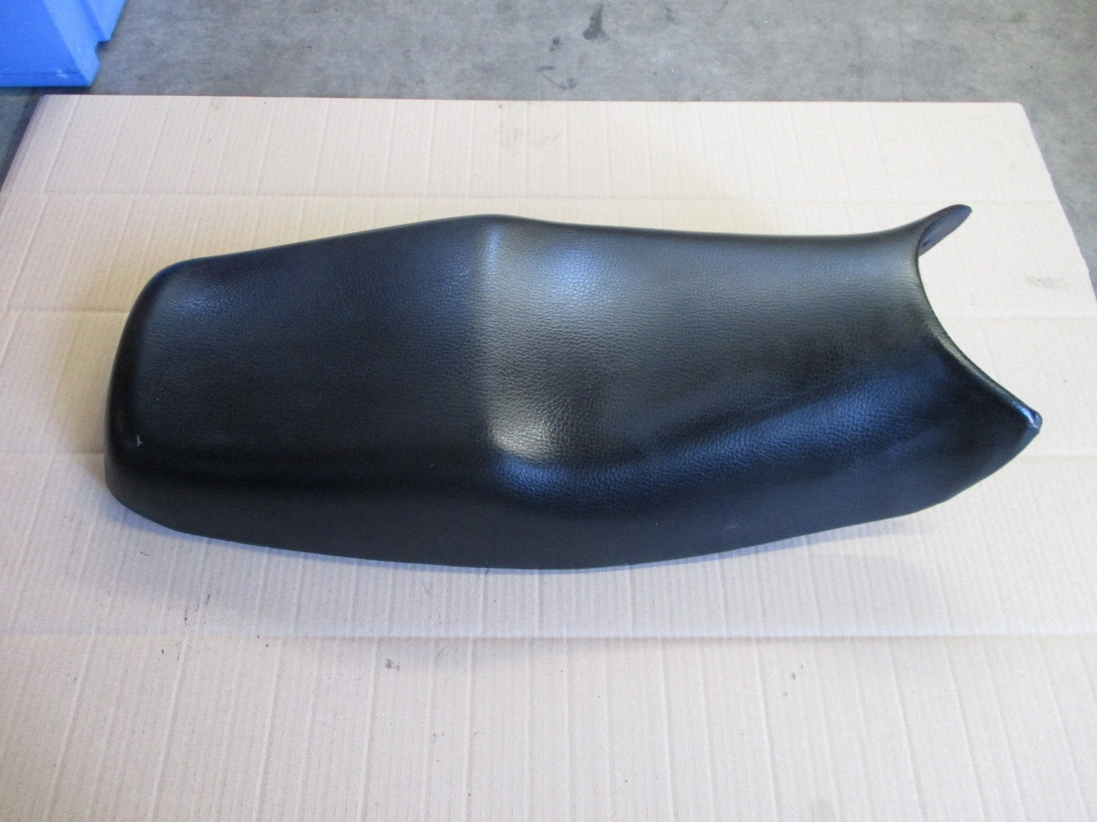 Selle pour Honda 650 NTV REVERE - RC33