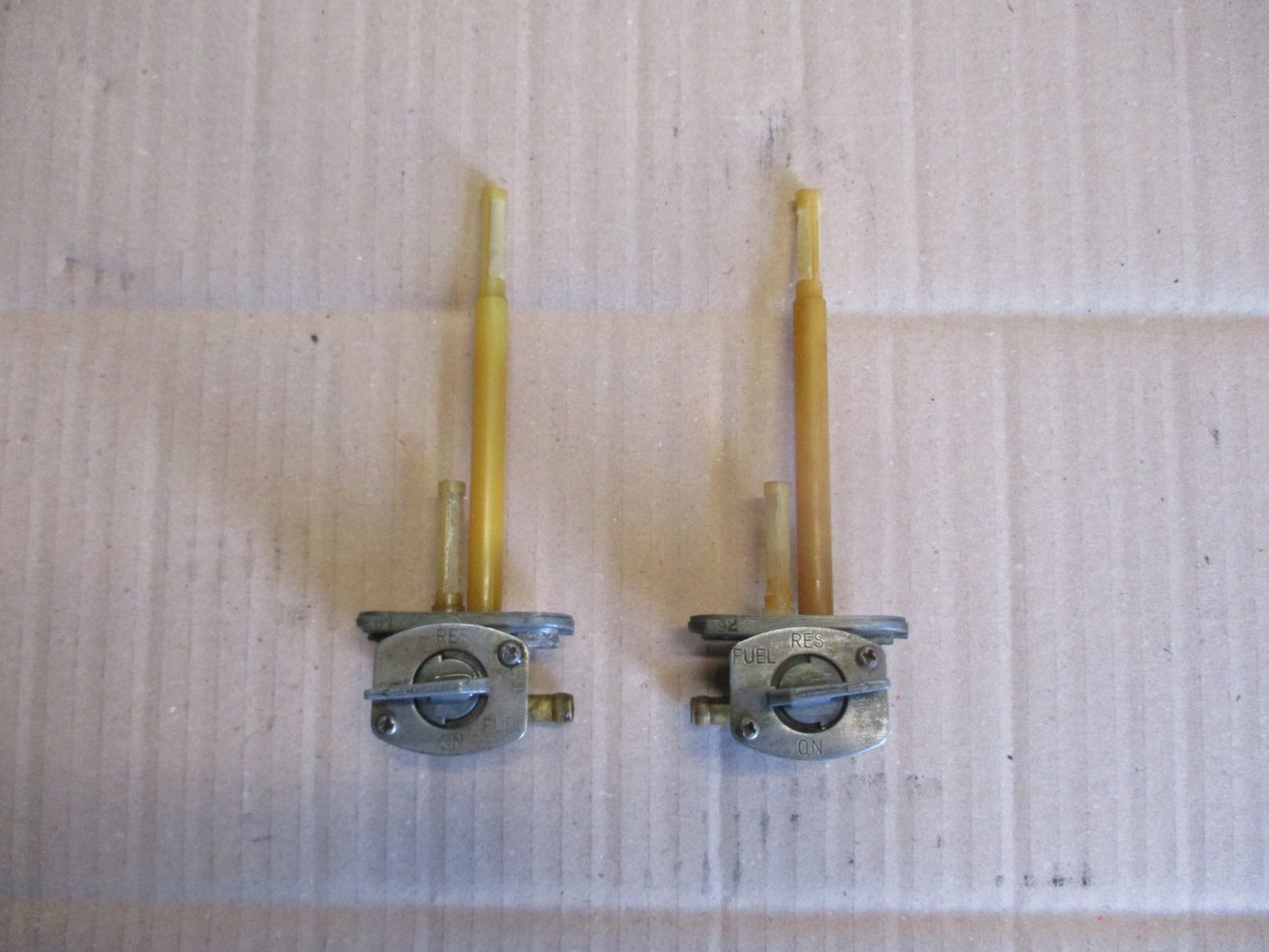 Robinets d'essence pour Yamaha 600 Ténéré XTZ - 3AJ - 1VJ