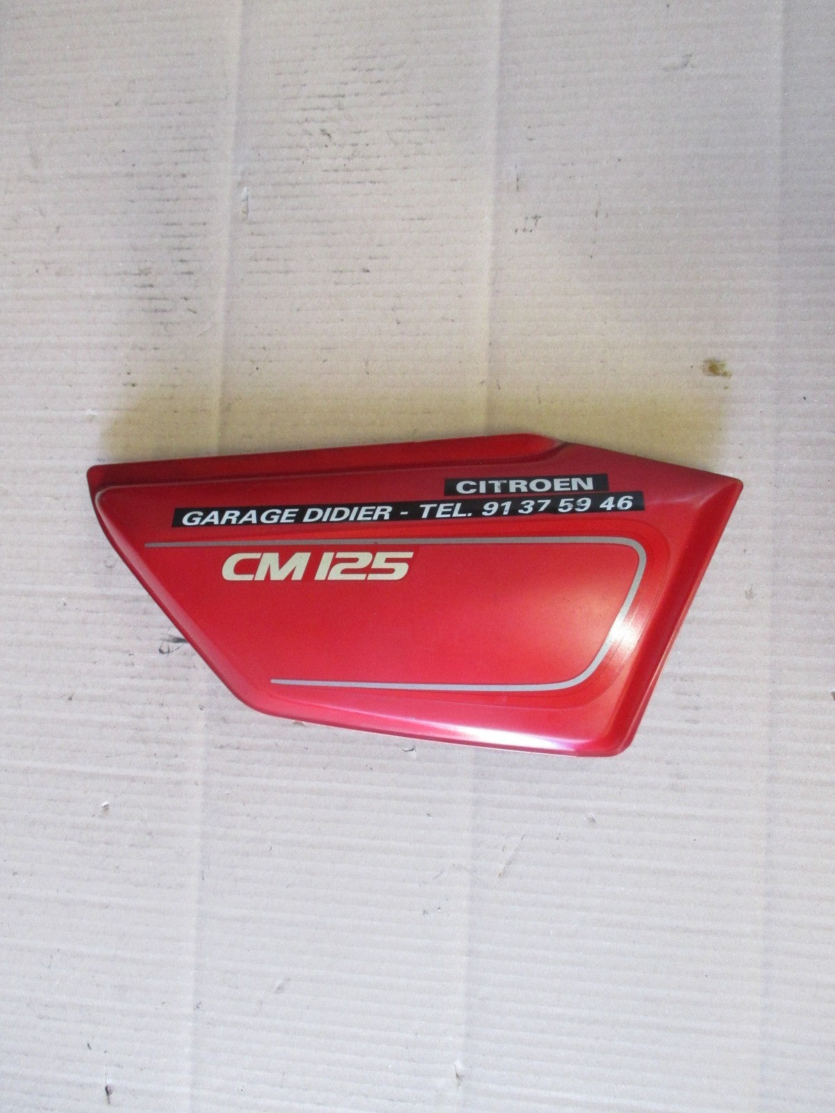 Cache latéral droit pour Honda 125 CM - JC05