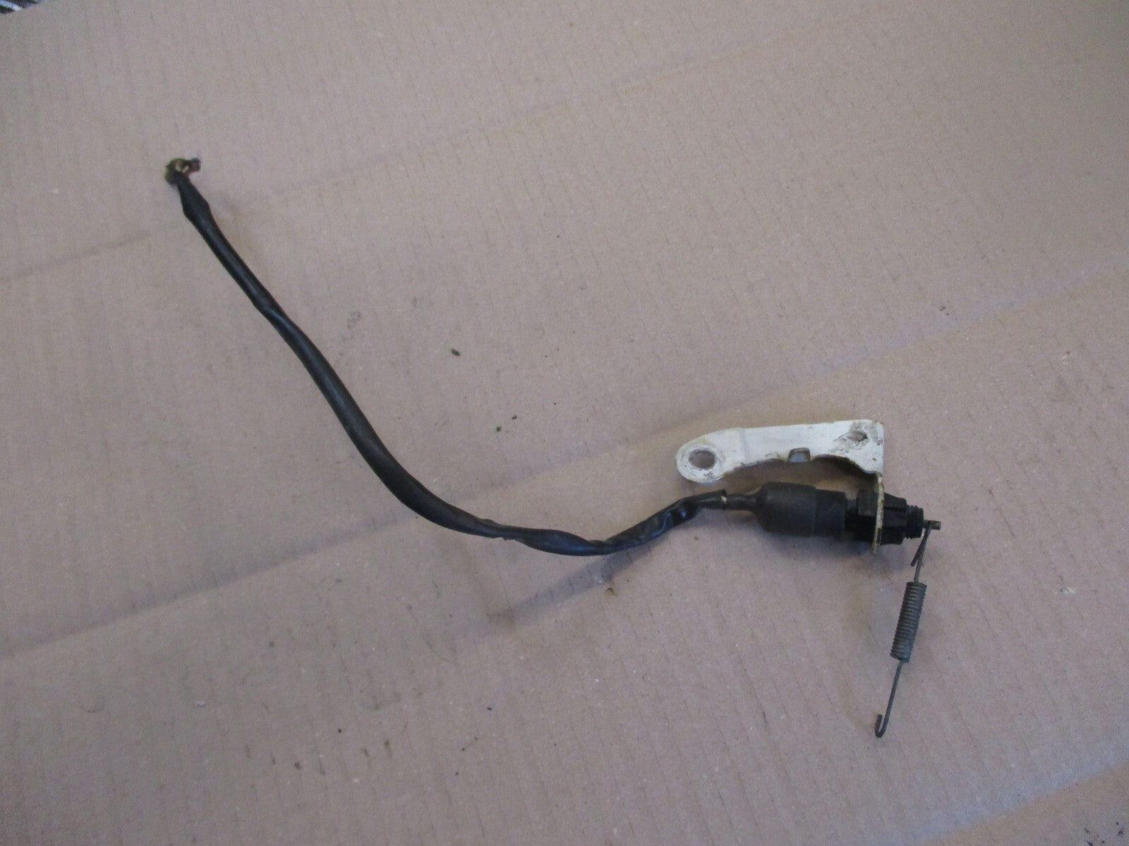 Contacteur de frein arrière pour Suzuki 750 DR - 800 DR - SR41A - SR42A